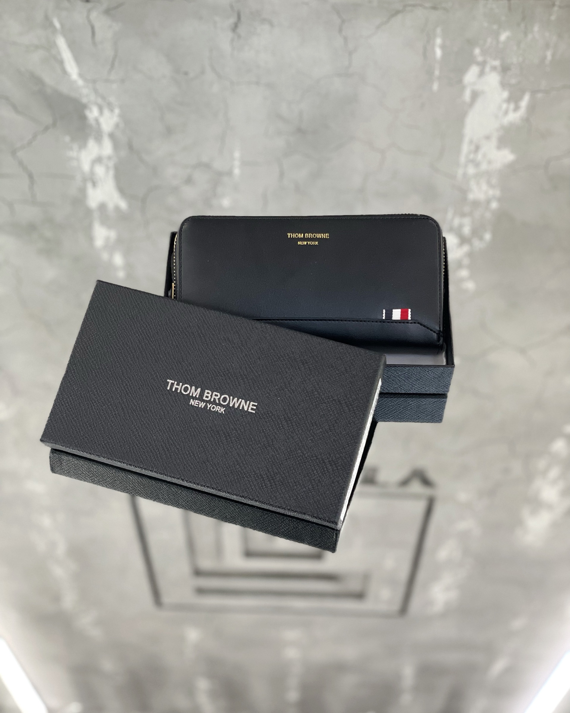 THOM BROWNE — NO LOGO STORE