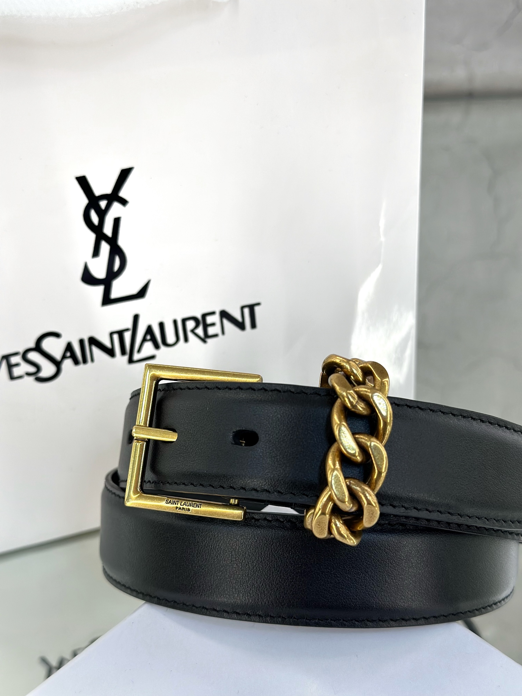 SAINT LAURENT — NO LOGO STORE