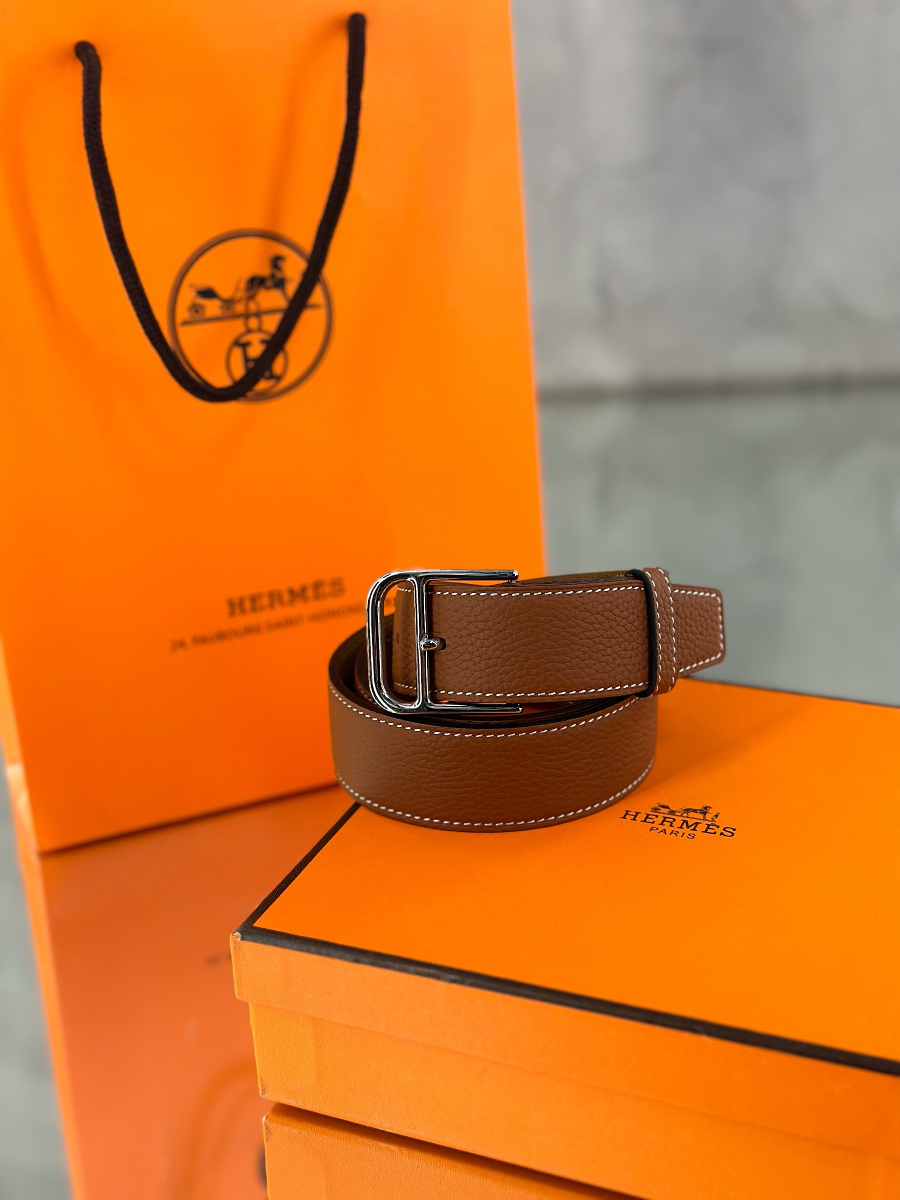 HERMÈS — NO LOGO STORE