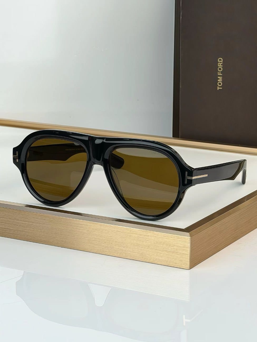 TOM FORD — NO LOGO STORE