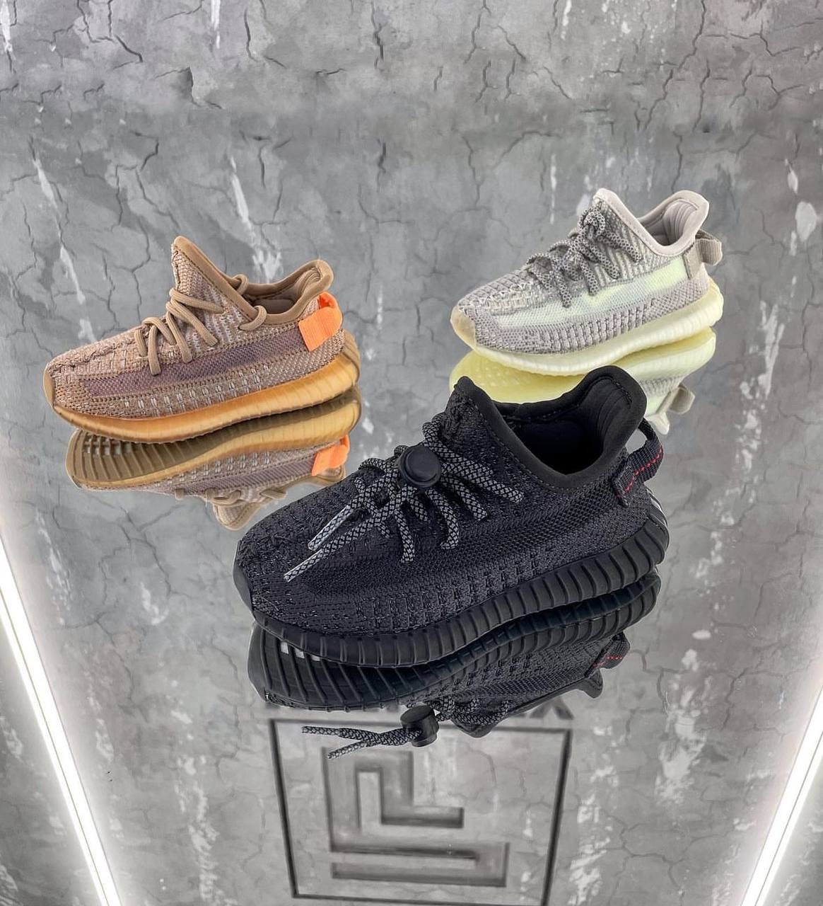 ADIDAS YEEZY BOOST 350 V2 / ORANGE — NO LOGO STORE