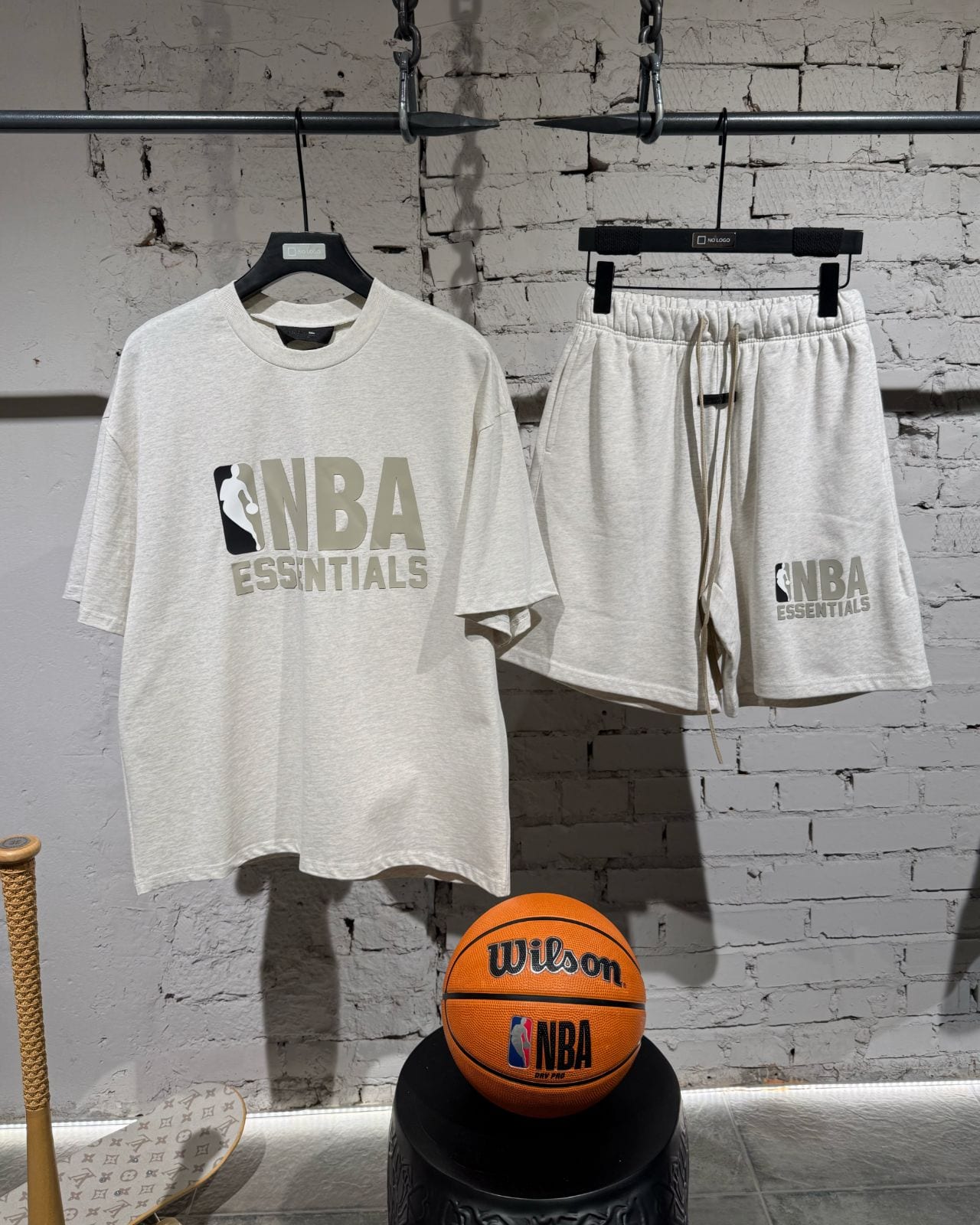 Шорты ESSENTIALS X NBA — NO LOGO STORE