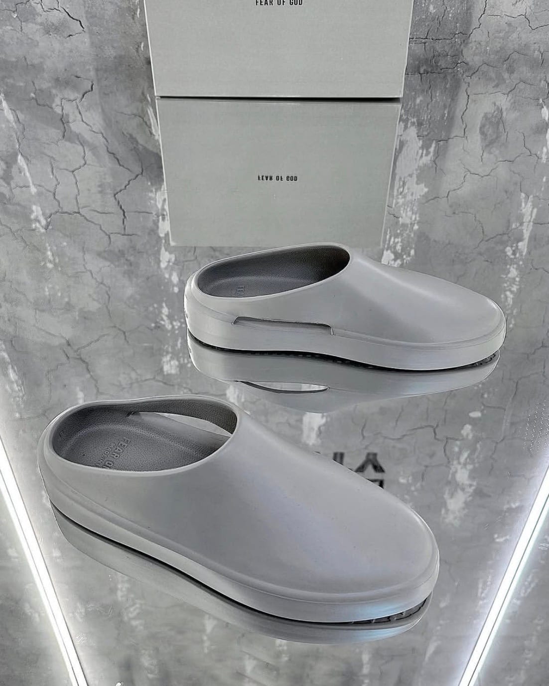 FEAR OF GOD — Мужское, NO LOGO STORE (фото 2)