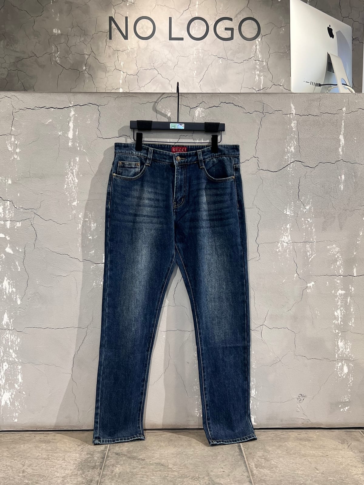 Джинсы GUCCI — NO LOGO STORE
