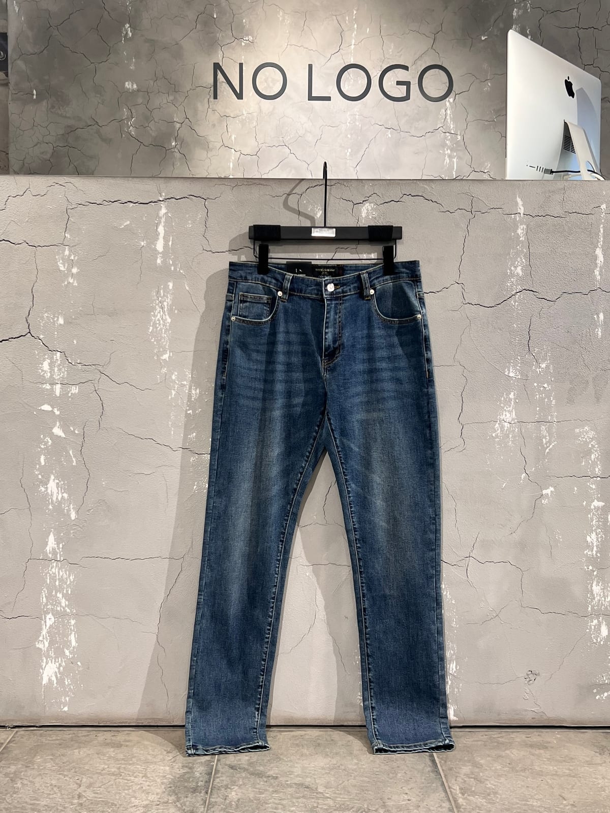 Джинсы DOLCE & GABBANA — NO LOGO STORE