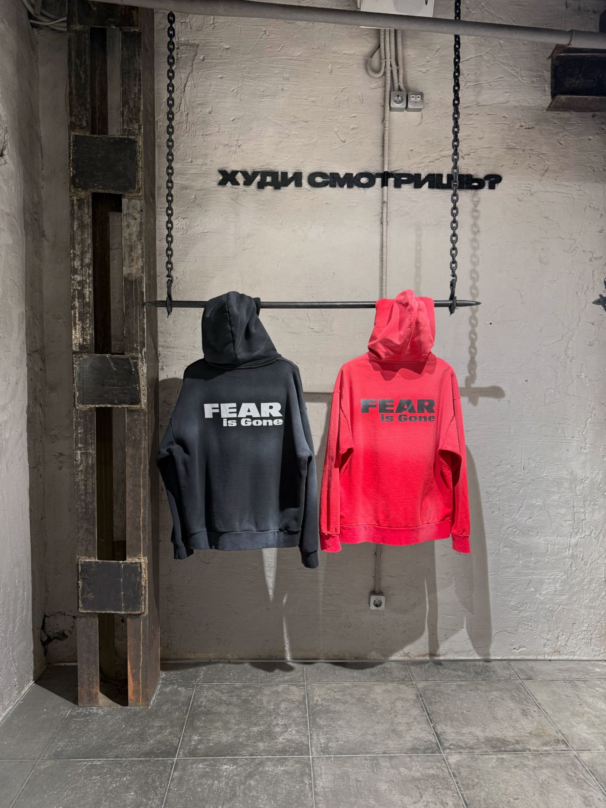 Худи FEAR OF GOD ESSENTIALS / RED — Мужское, NO LOGO STORE (фото 2)