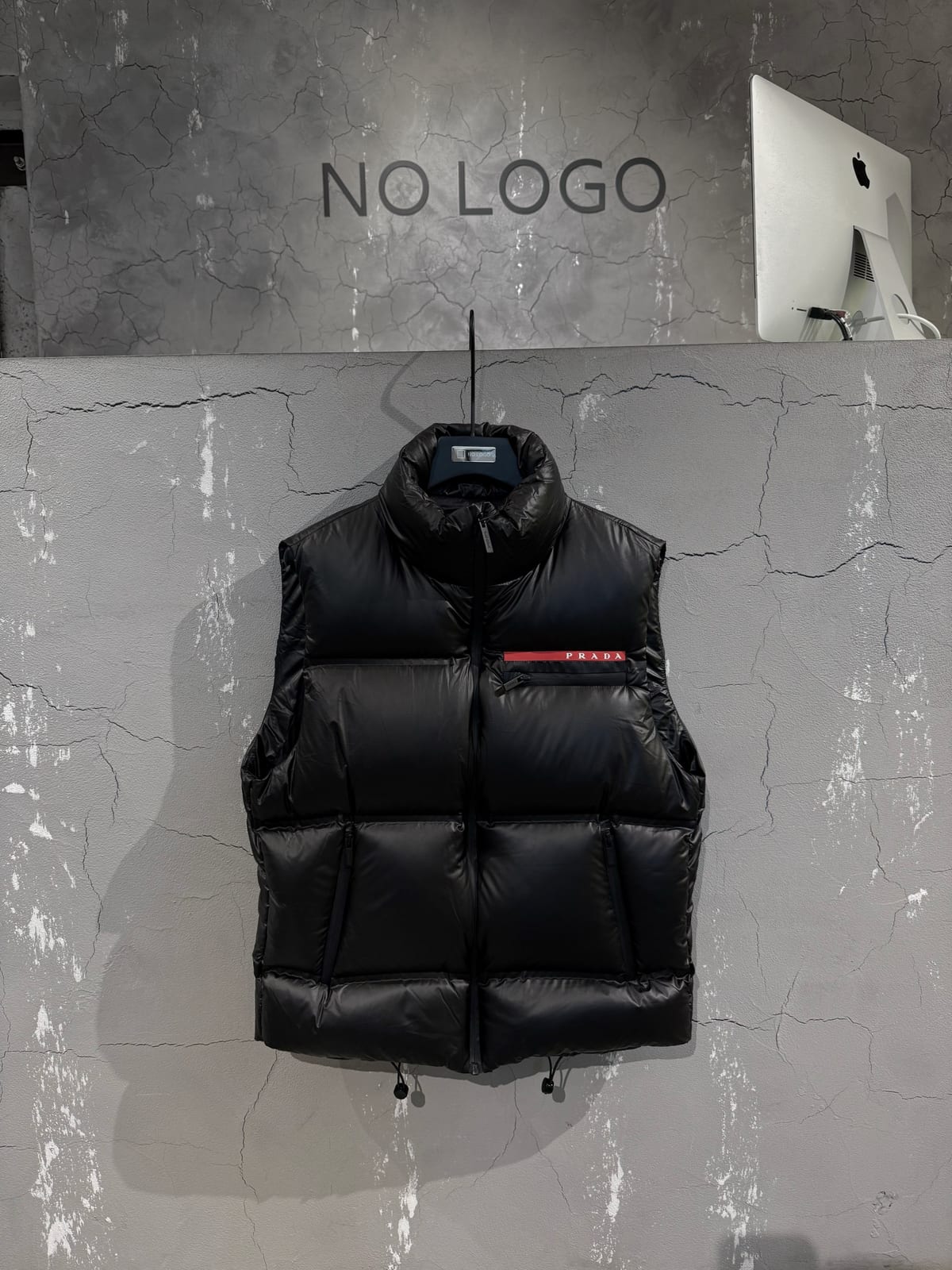 Жилет PRADA — Мужское, NO LOGO STORE (фото 3)