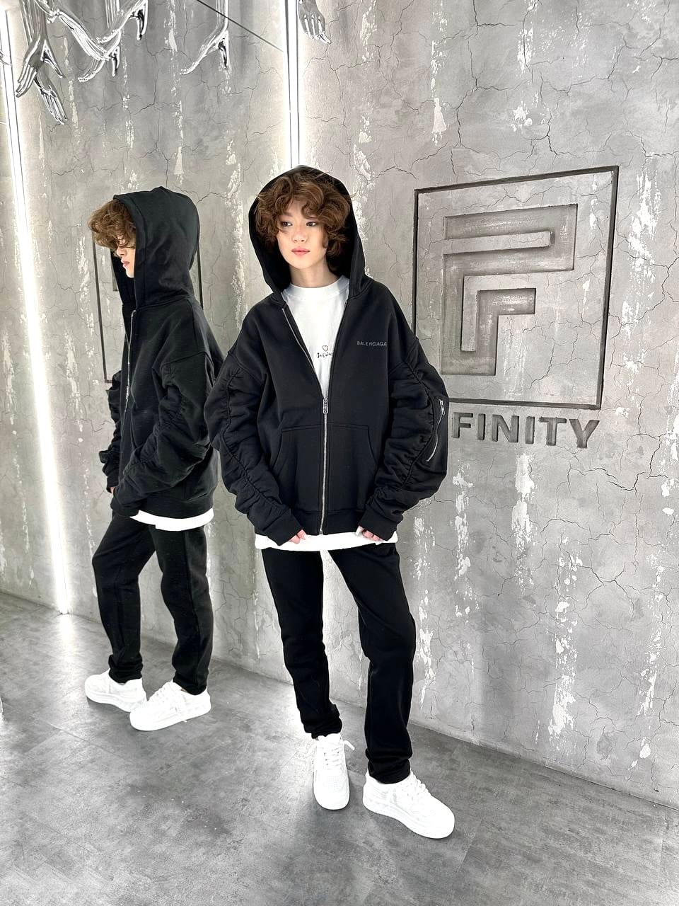 Зип-худи BALENCIAGA — NO LOGO STORE