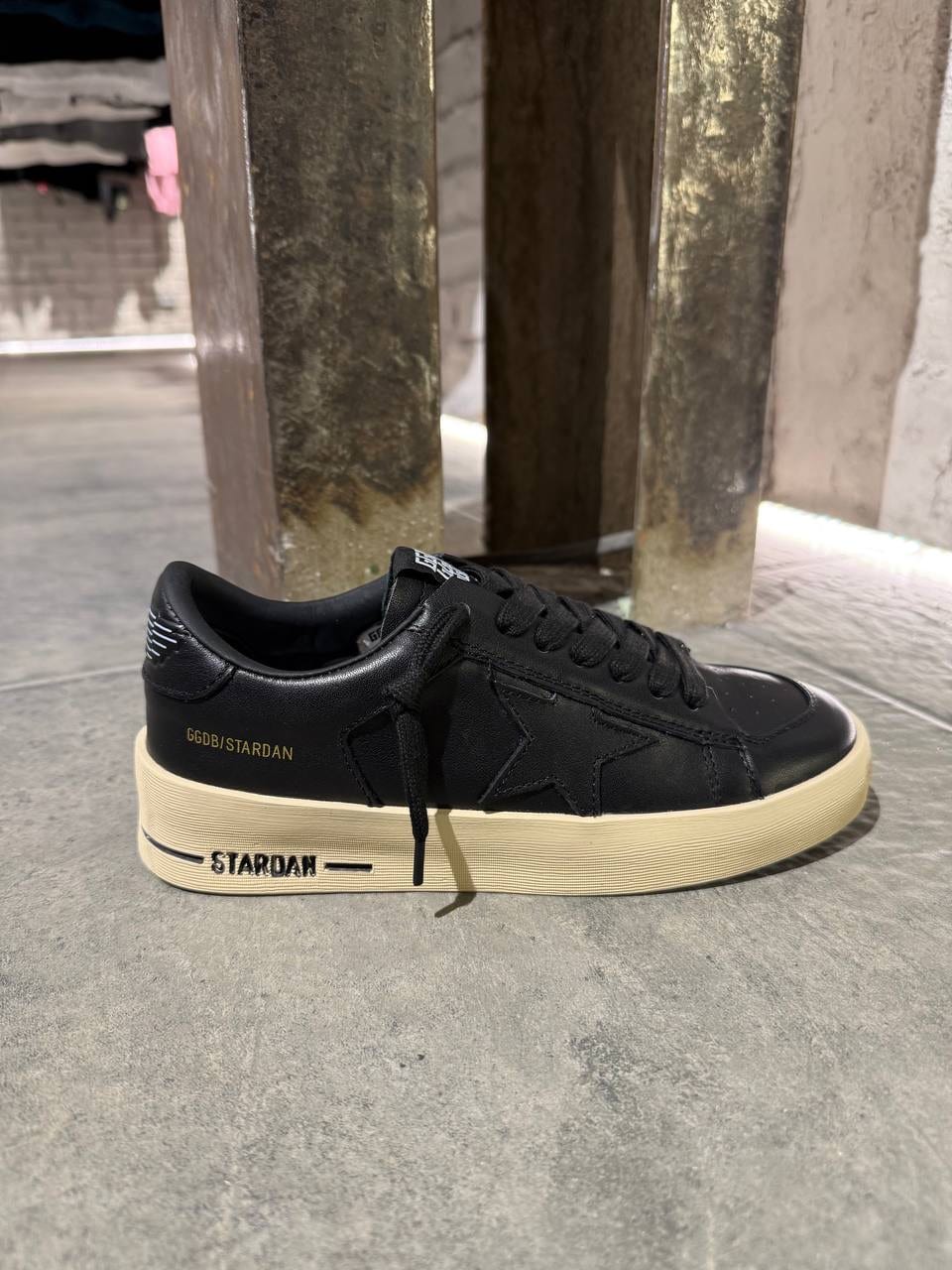GOLDEN GOOSE — NO LOGO STORE