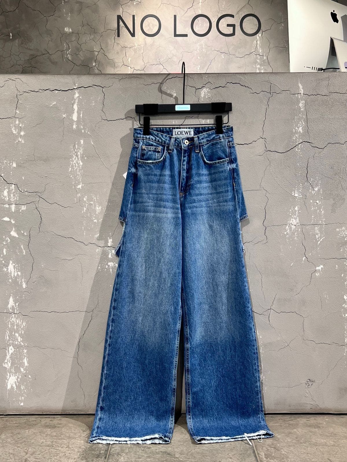 Джинсы LOEWE — NO LOGO STORE
