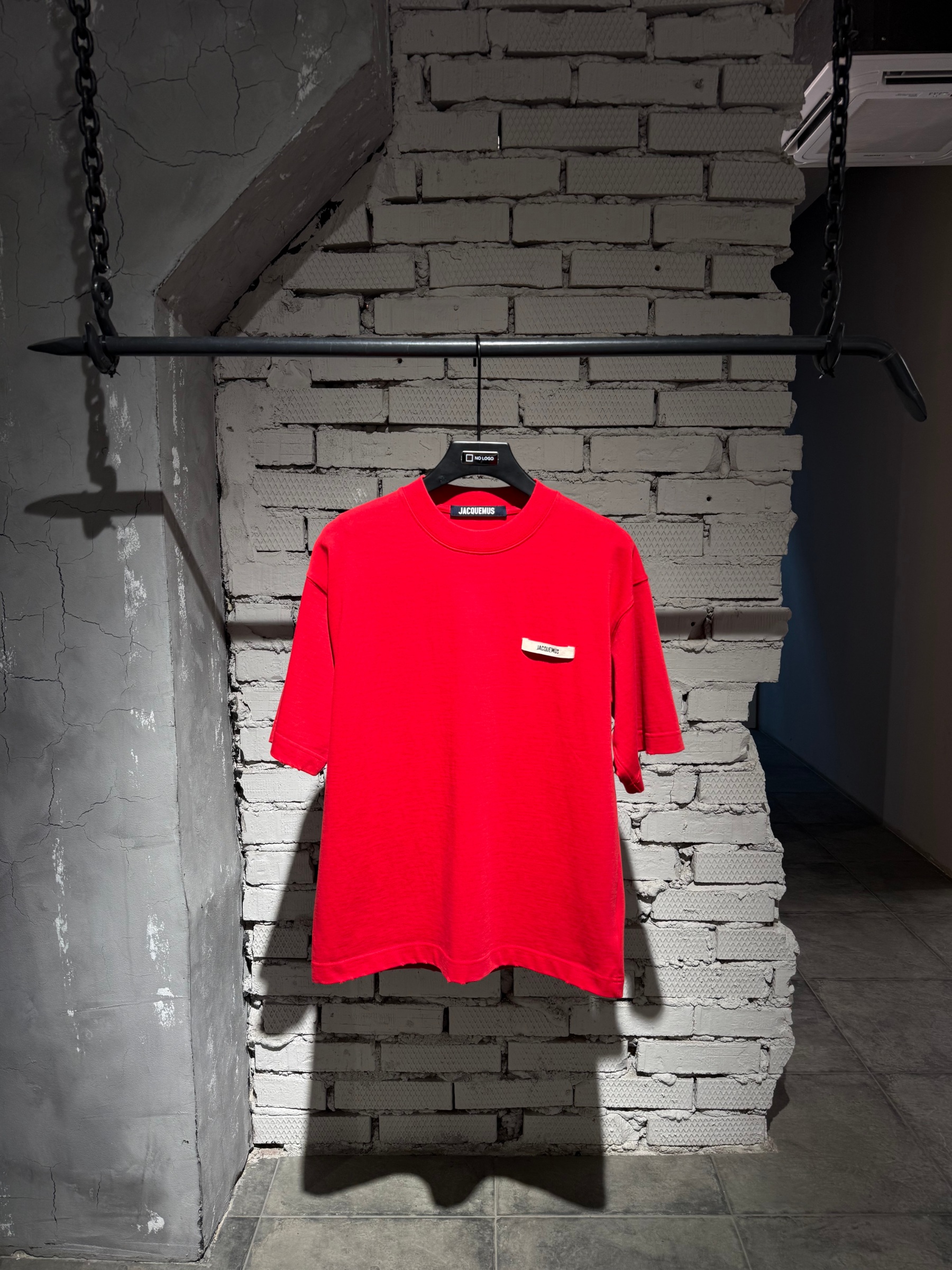 Футболка JACQUEMUS — Женское, NO LOGO STORE