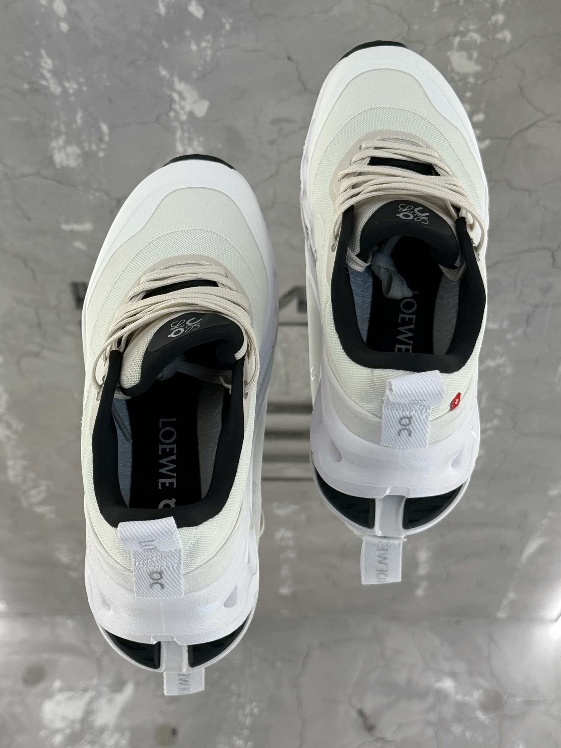 ON x LOEWE — Женское, NO LOGO STORE (фото 3)
