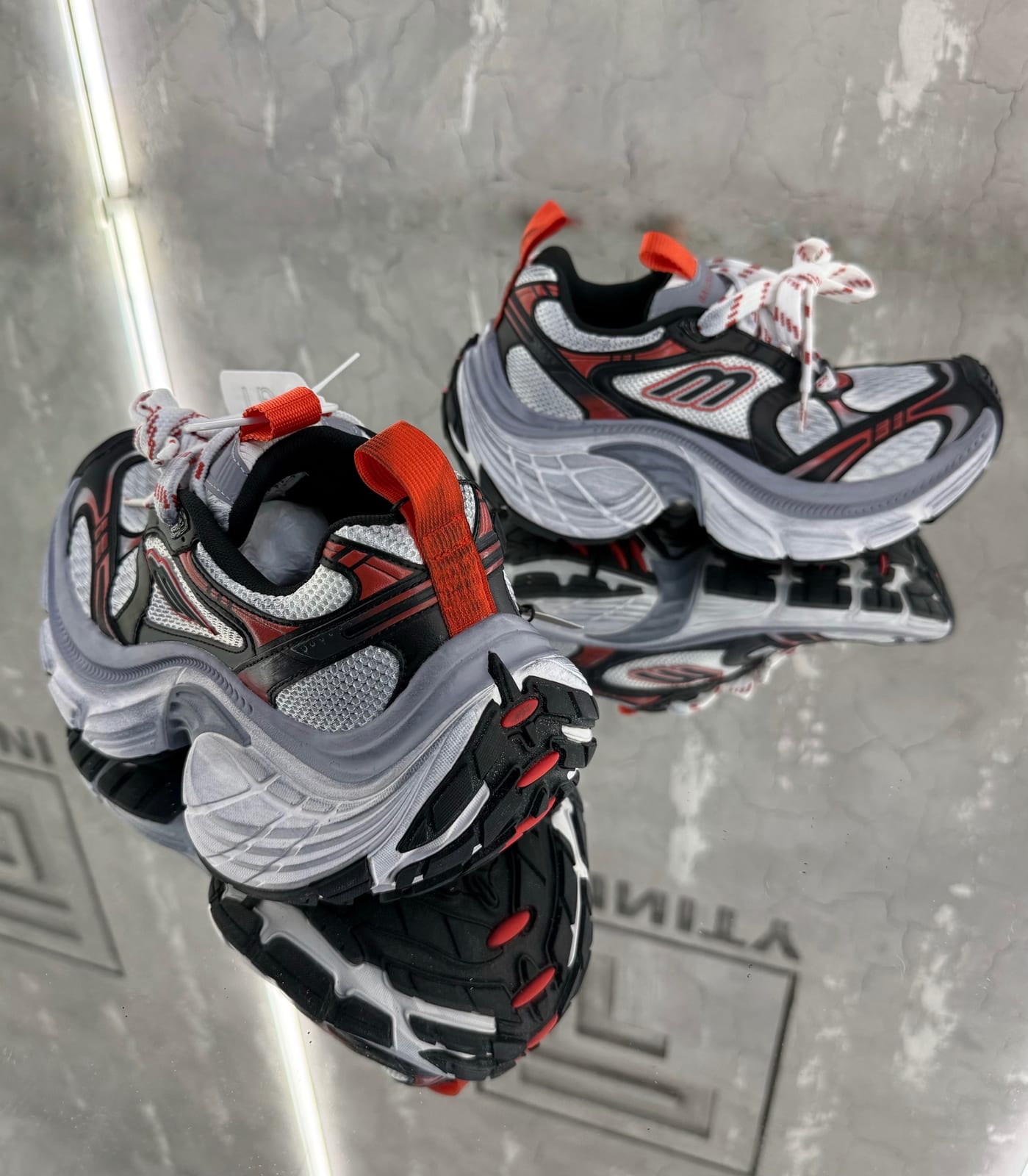 BALENCIAGA — Женское, NO LOGO STORE (фото 2)
