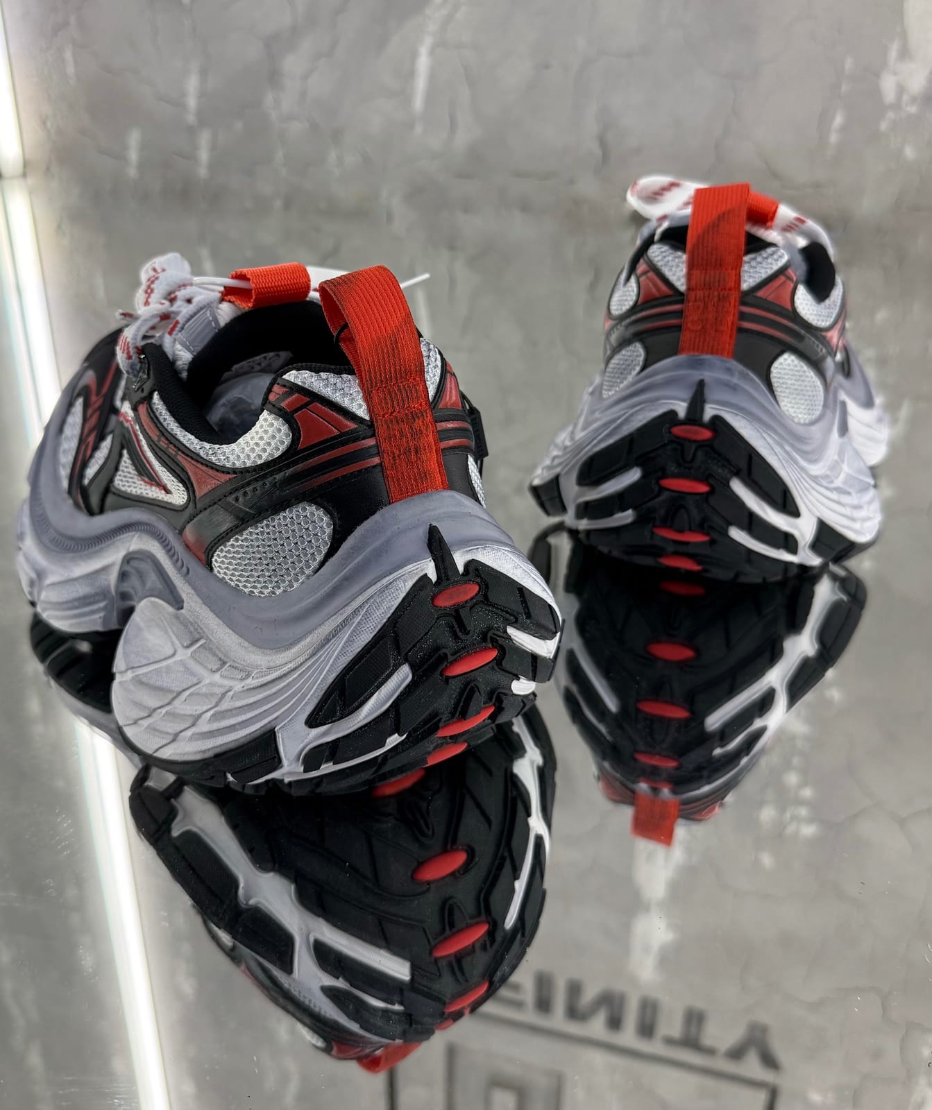 BALENCIAGA — Женское, NO LOGO STORE (фото 3)