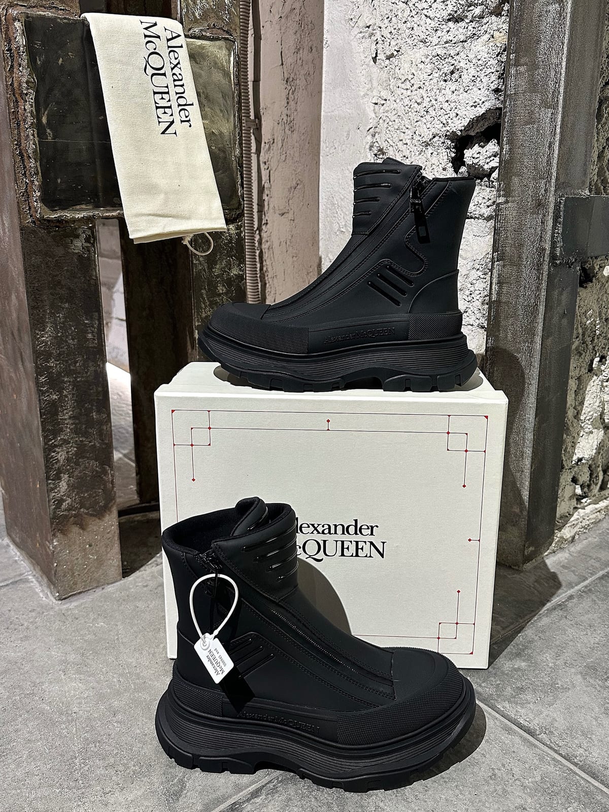 Ботинки Alexander McQueen — Женское, NO LOGO STORE
